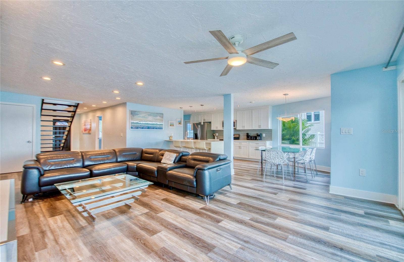300 BAY PLZ, Treasure Island, FL 33706
