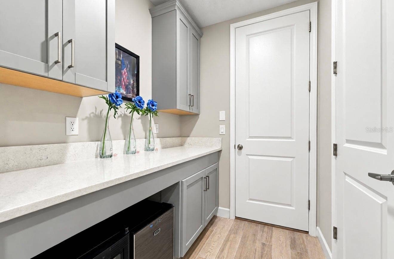 Custom Cabinetry in Drop Zone