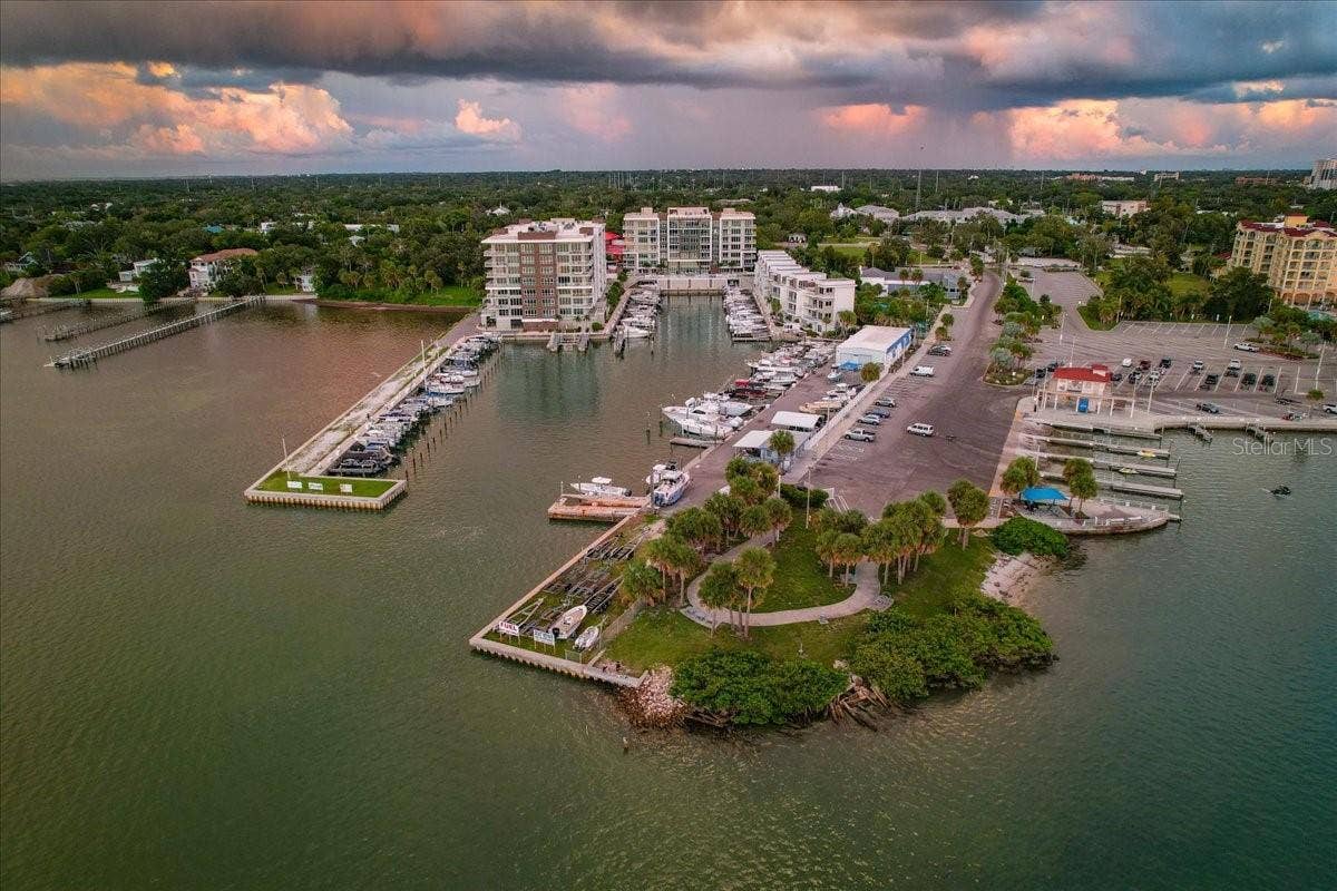 920 N OSCEOLA AVENUE, #605, Clearwater, FL 33755