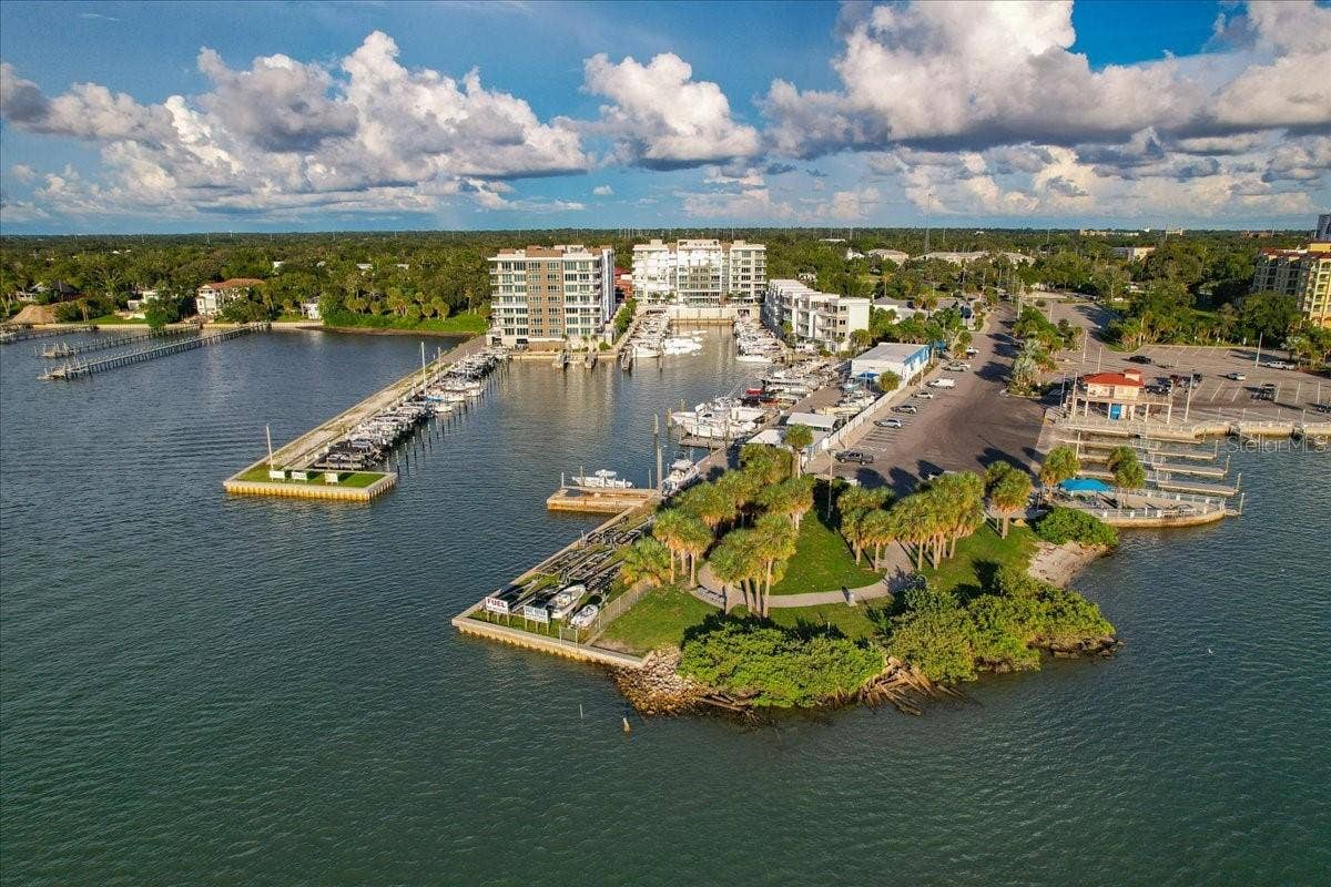 920 N OSCEOLA AVENUE, #605, Clearwater, FL 33755