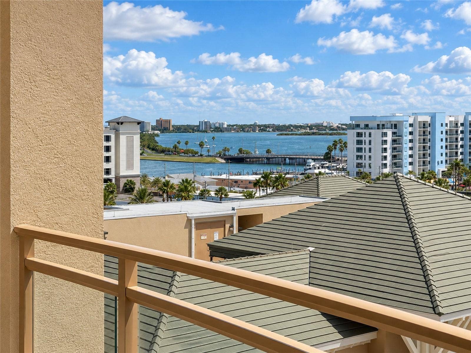11 BAYMONT STREET, #807, Clearwater, FL 33767