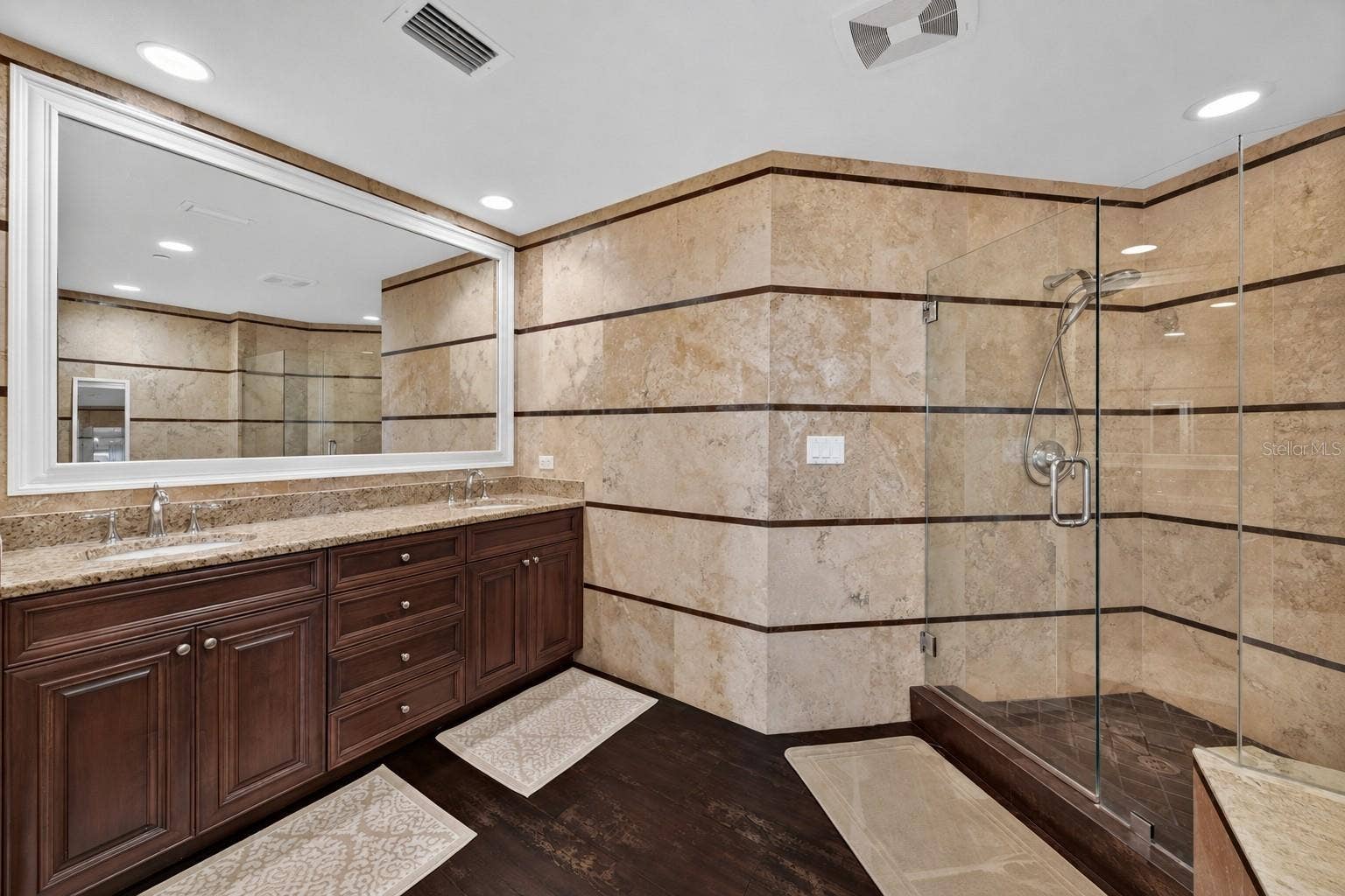 11 BAYMONT STREET, #807, Clearwater, FL 33767