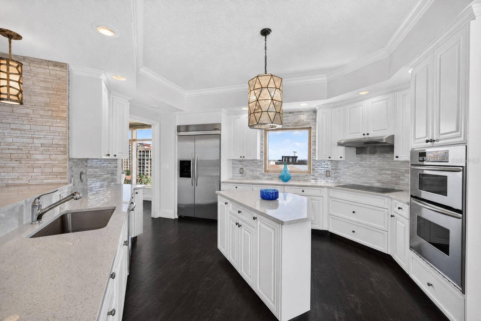 11 BAYMONT STREET, #807, Clearwater, FL 33767