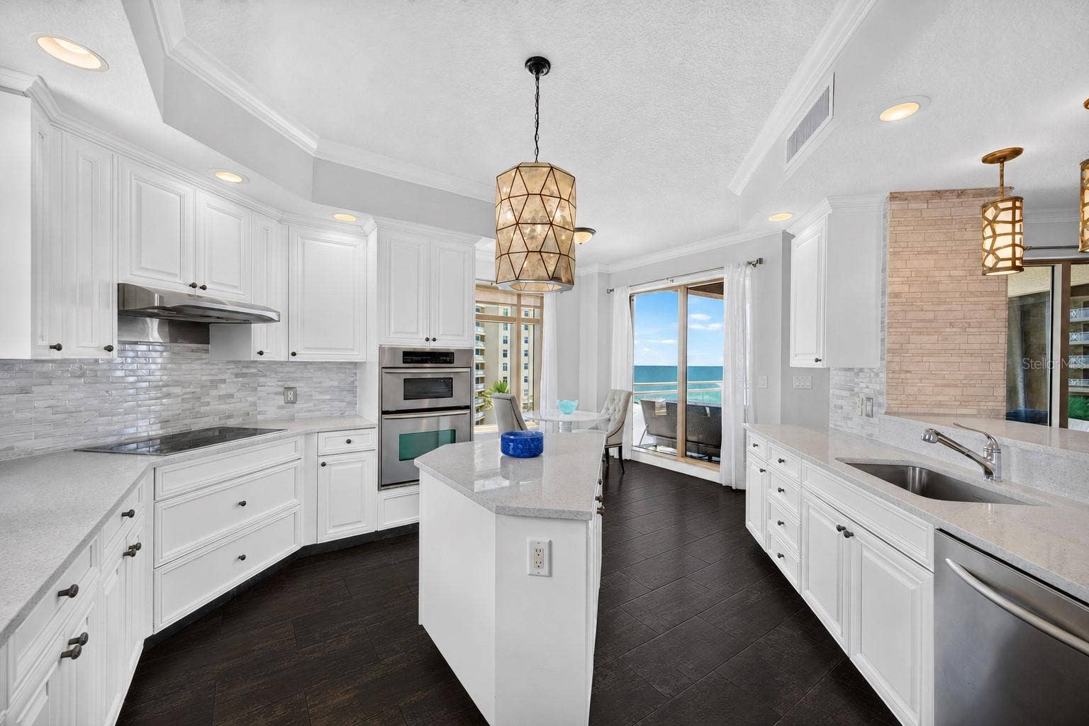 11 BAYMONT STREET, #807, Clearwater, FL 33767