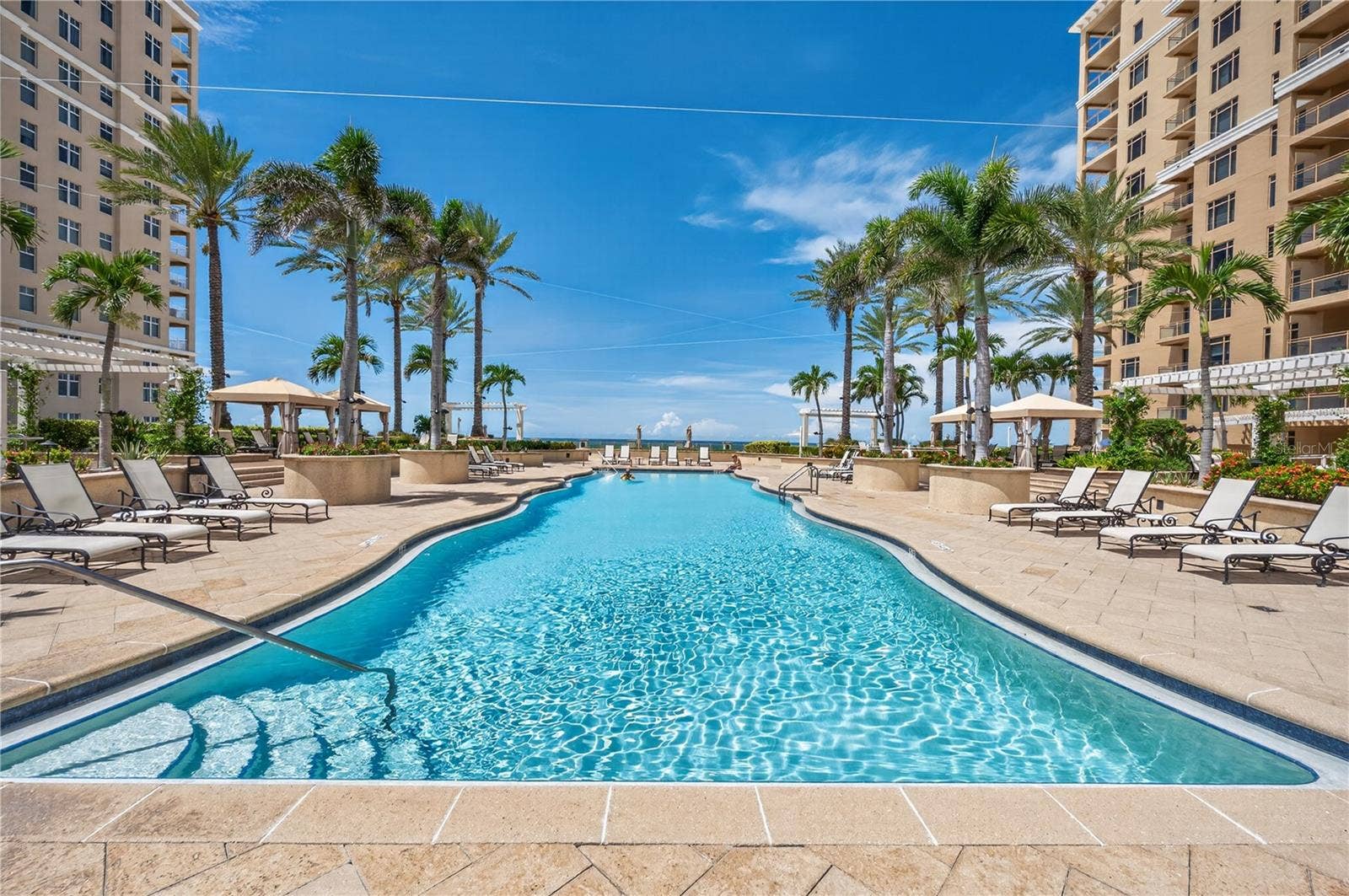 11 BAYMONT STREET, #807, Clearwater, FL 33767