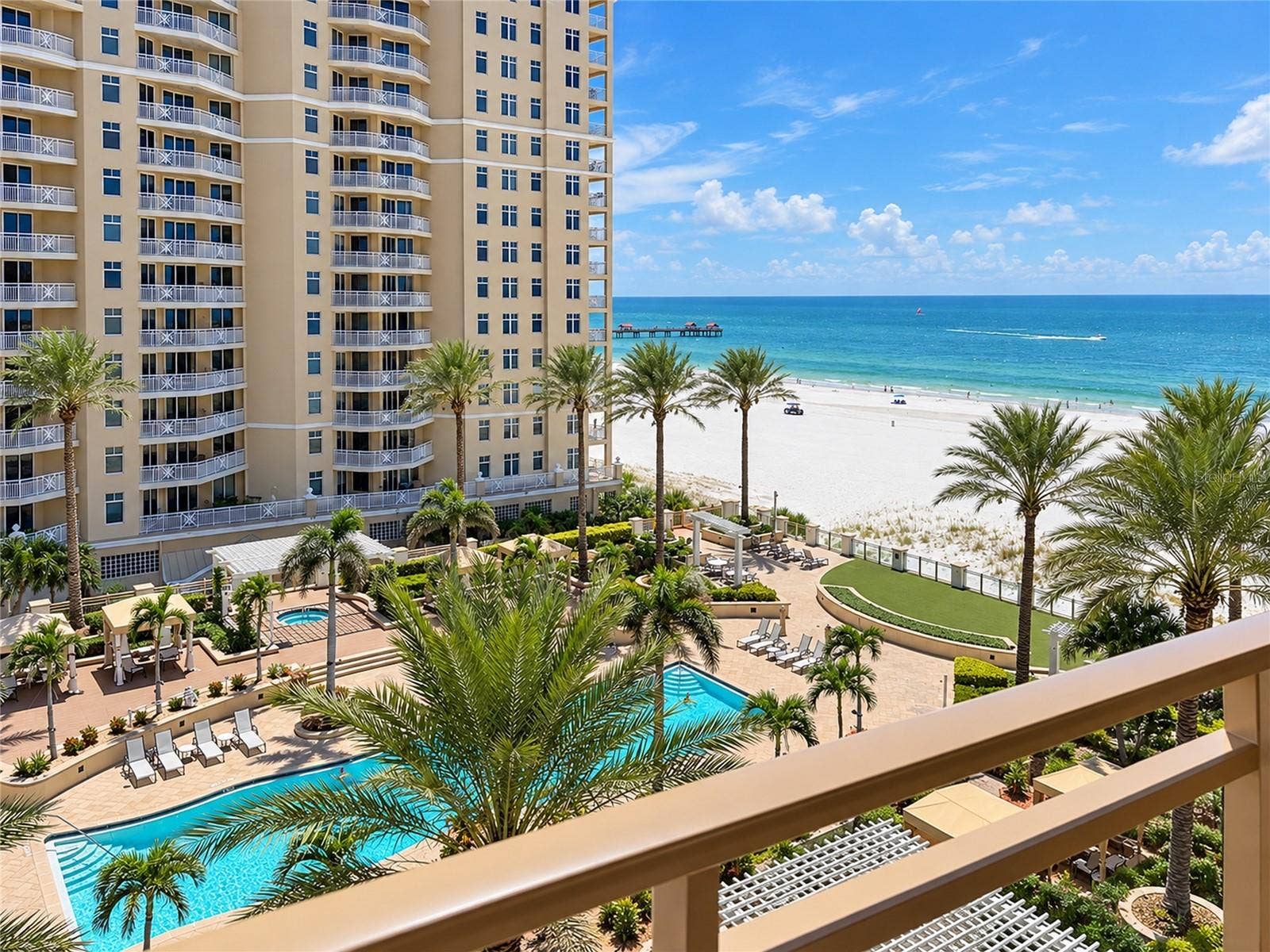 11 BAYMONT STREET, #807, Clearwater, FL 33767
