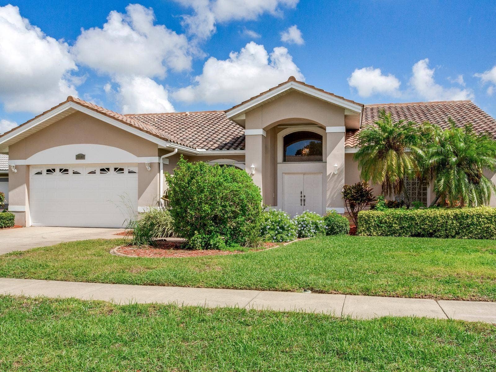 11581 SHELLY CIRCLE, Seminole, FL 33772 11581 SHELLY CIRCLE, Seminole, FL 33772