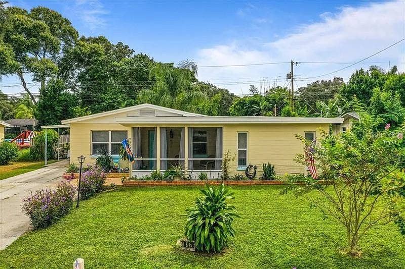 10426 VALENCIA ROAD, Seminole, FL 33772 10426 VALENCIA ROAD, Seminole, FL 33772