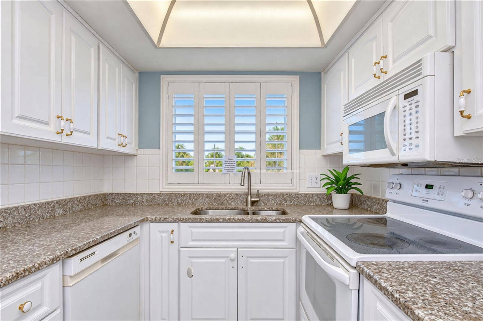 300 64TH AVENUE, #322, St Pete Beach, FL 33706 300 64TH AVENUE, #322, St Pete Beach, FL 33706