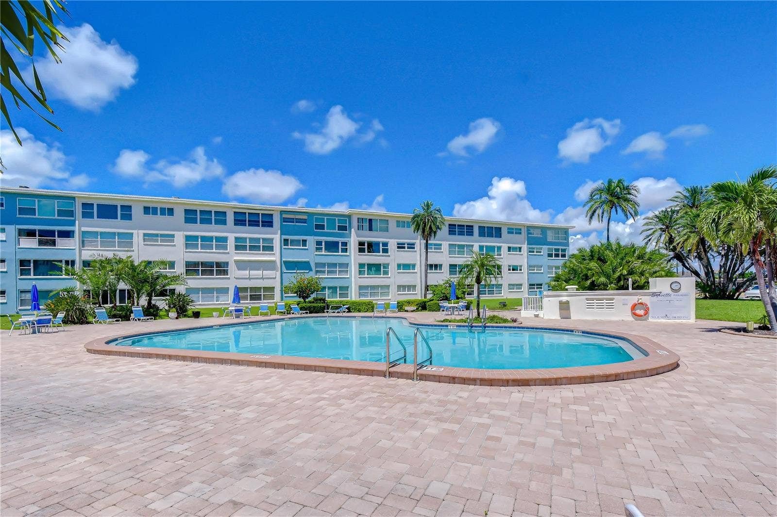 300 64TH AVENUE, #322, St Pete Beach, FL 33706 300 64TH AVENUE, #322, St Pete Beach, FL 33706