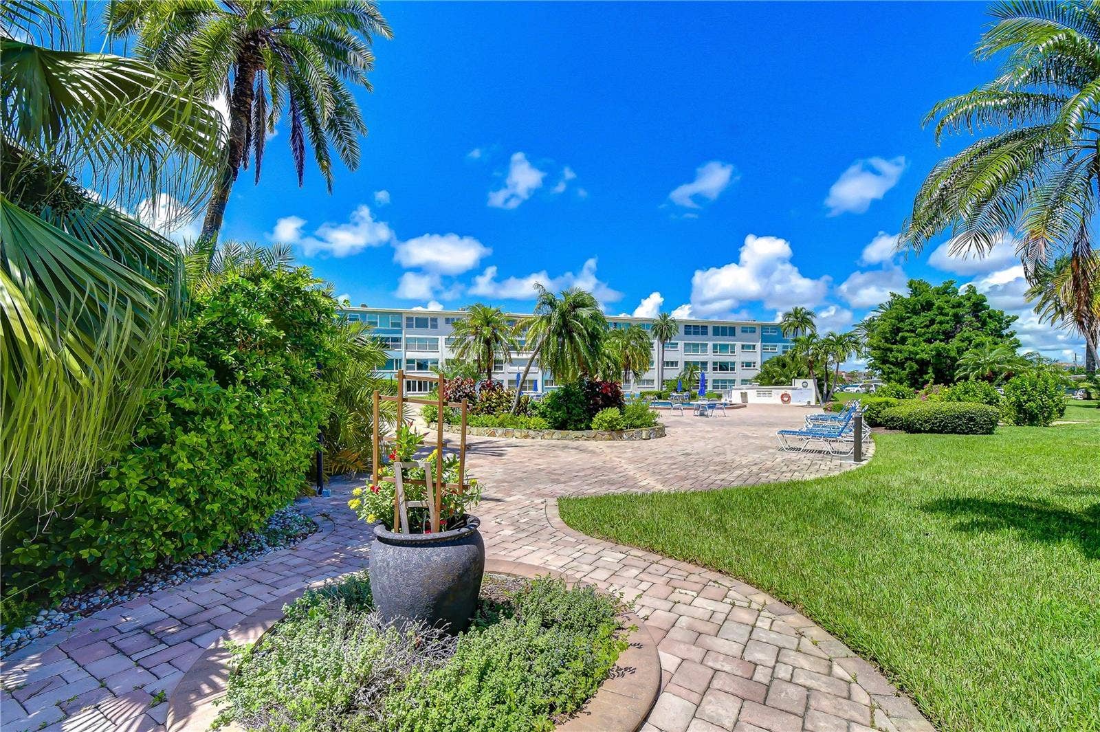 300 64TH AVENUE, #322, St Pete Beach, FL 33706 300 64TH AVENUE, #322, St Pete Beach, FL 33706