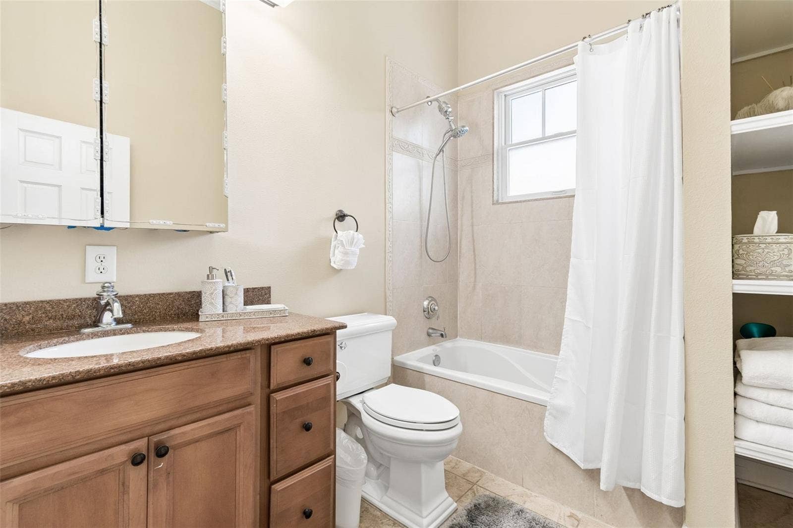 509 S WILLOW AVENUE, #1 & 2, Tampa, FL 33606 509 S WILLOW AVENUE, #1 & 2, Tampa, FL 33606