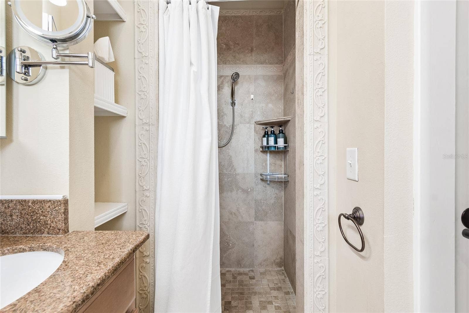 509 S WILLOW AVENUE, #1 & 2, Tampa, FL 33606 509 S WILLOW AVENUE, #1 & 2, Tampa, FL 33606