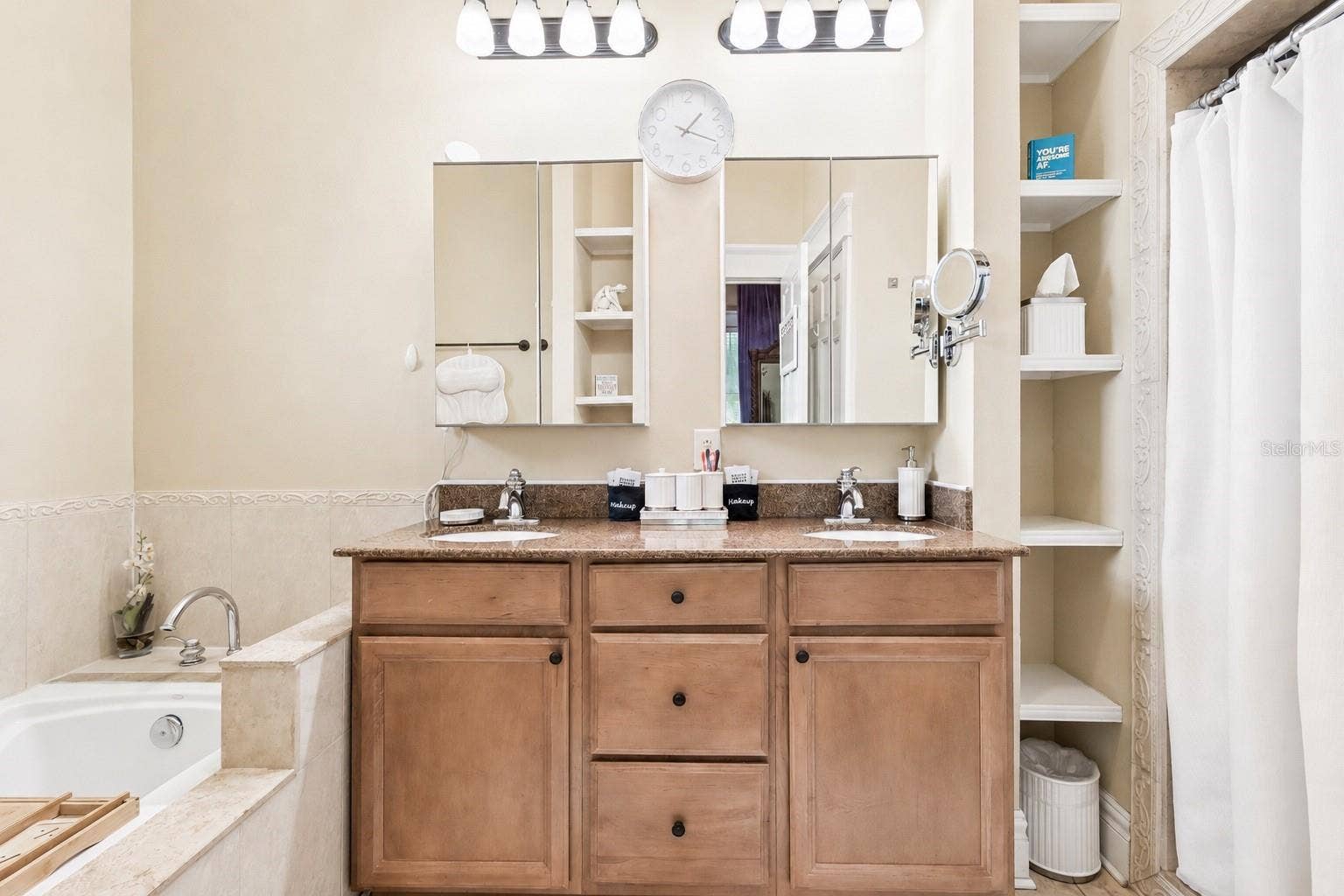 509 S WILLOW AVENUE, #1 & 2, Tampa, FL 33606 509 S WILLOW AVENUE, #1 & 2, Tampa, FL 33606
