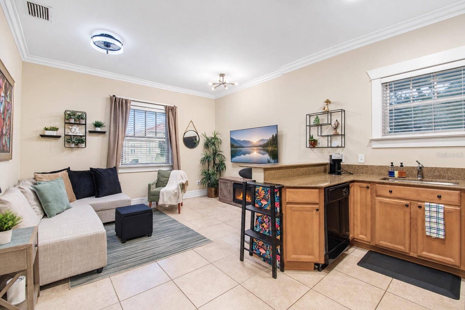 509 S WILLOW AVENUE, #1 & 2, Tampa, FL 33606 509 S WILLOW AVENUE, #1 & 2, Tampa, FL 33606