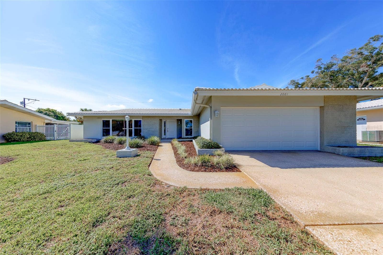2061 ATTACHE COURT, Clearwater, FL 33764 2061 ATTACHE COURT, Clearwater, FL 33764