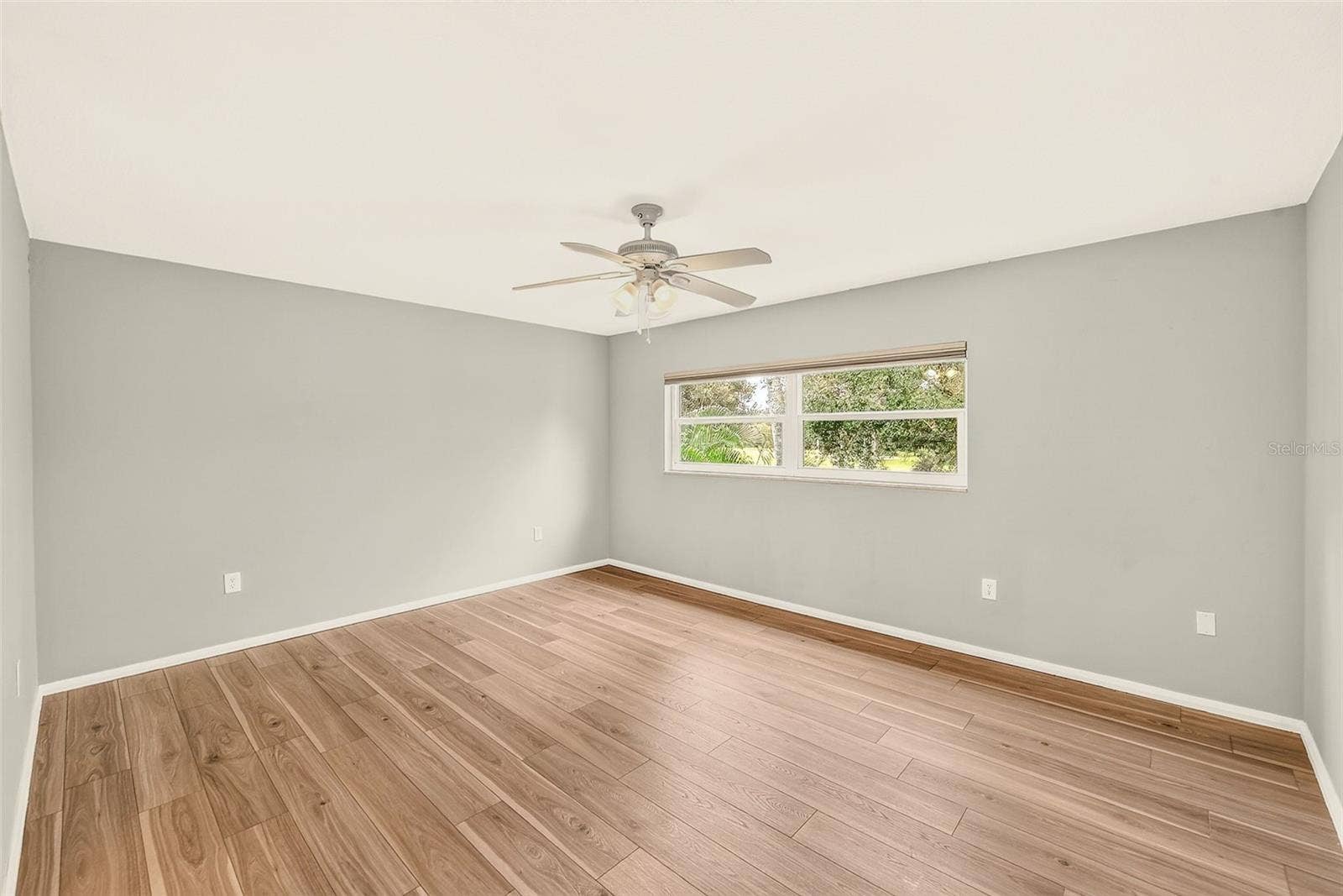 25 COUNTRY CLUB DRIVE, Largo, FL 33771 25 COUNTRY CLUB DRIVE, Largo, FL 33771