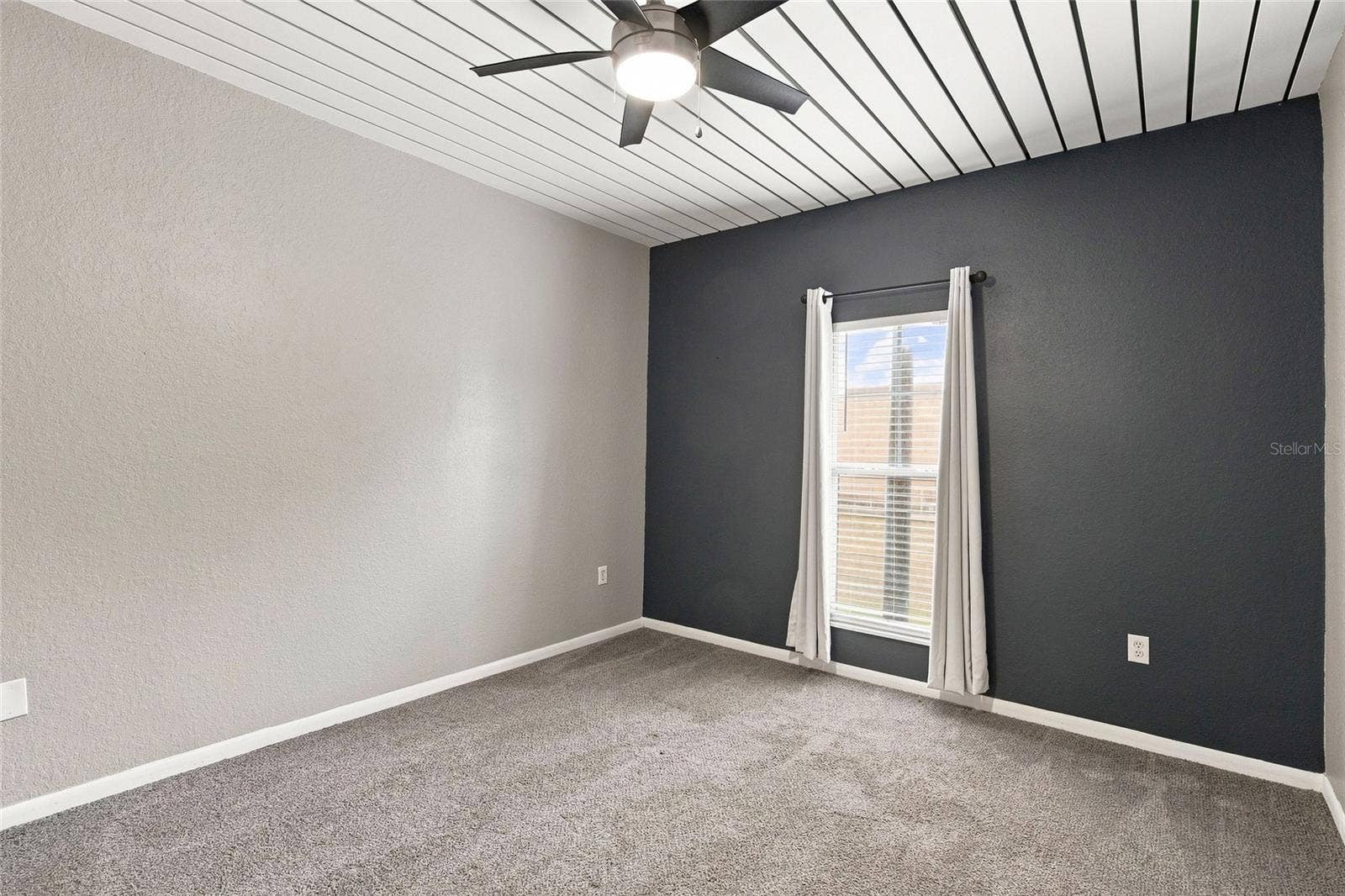 2410 W AZEELE STREET, #216, Tampa, FL 33609 Primary bedroom