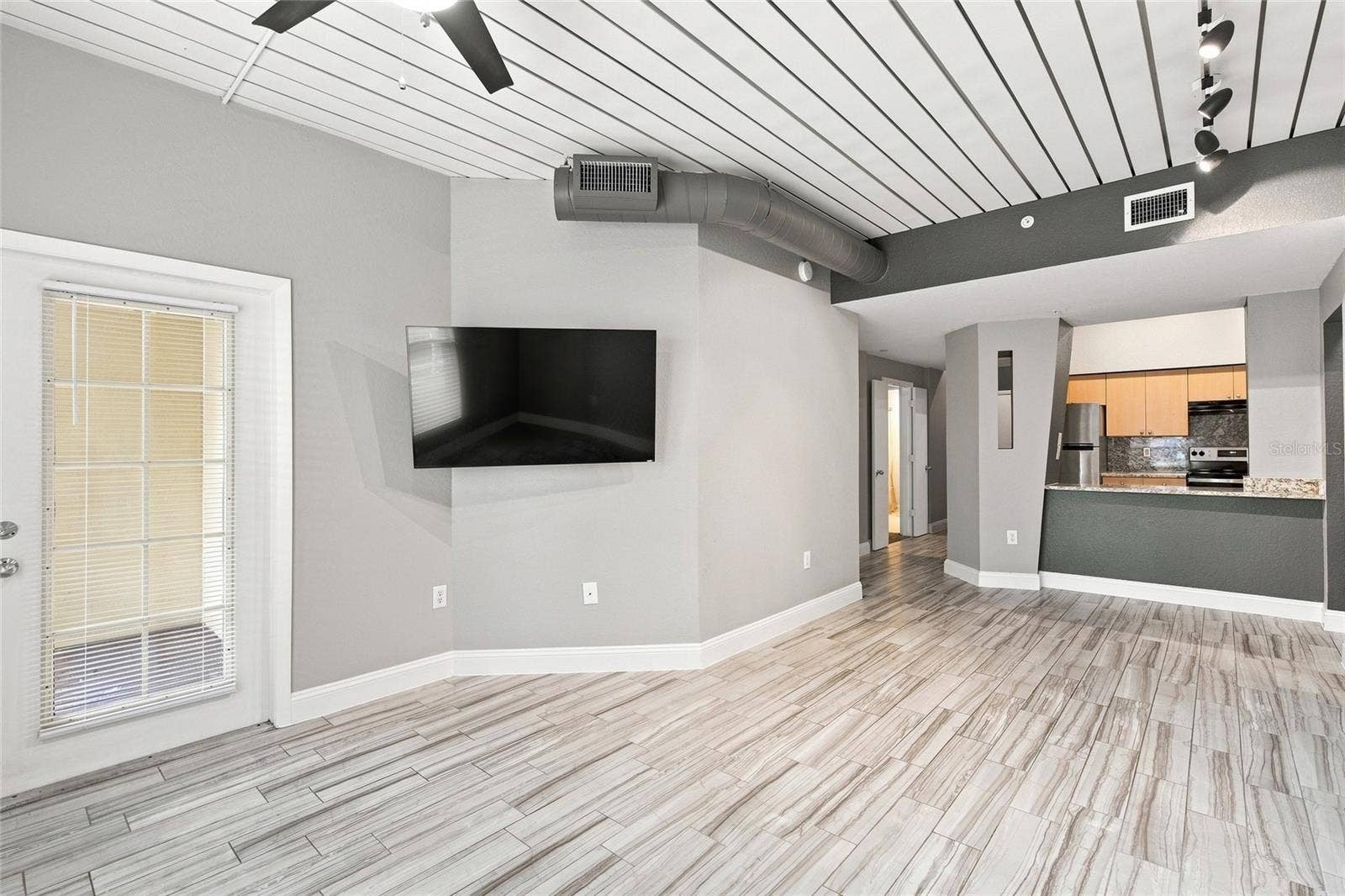 2410 W AZEELE STREET, #216, Tampa, FL 33609 2410 W AZEELE STREET, #216, Tampa, FL 33609