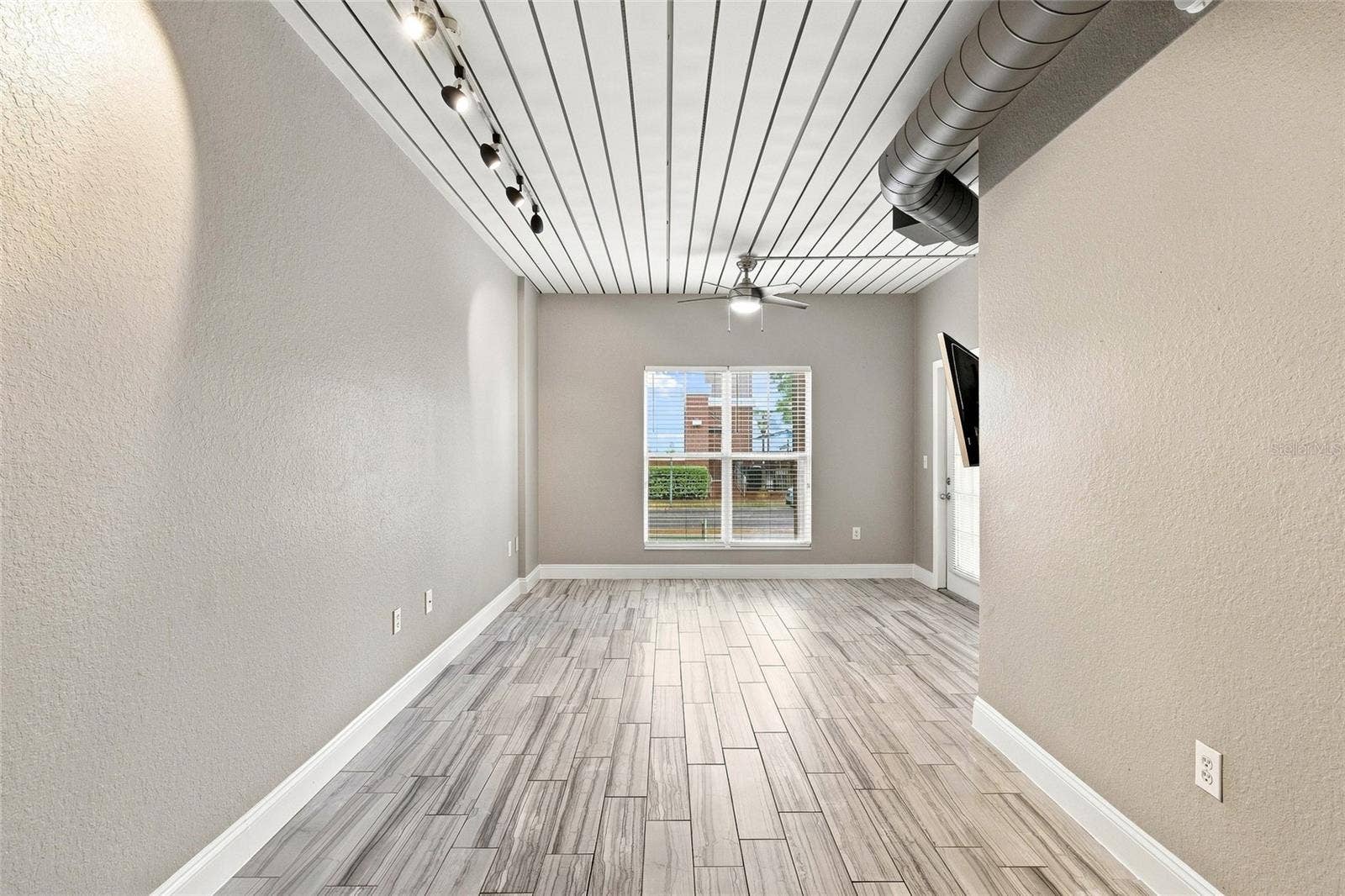 2410 W AZEELE STREET, #216, Tampa, FL 33609 2410 W AZEELE STREET, #216, Tampa, FL 33609