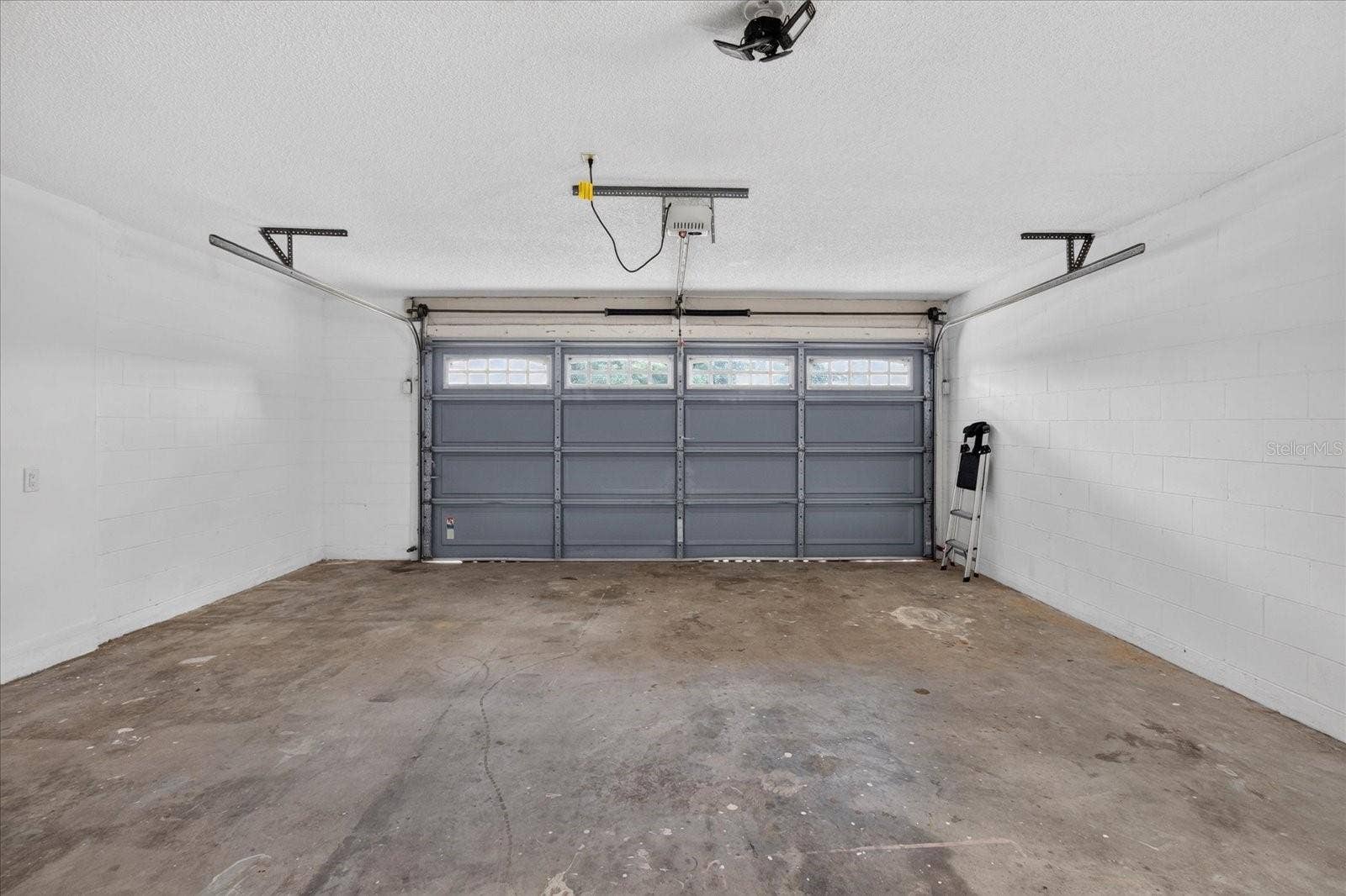 3350 HUNT CLUB DRIVE, Clearwater, FL 33761 Oversized 2 car garage