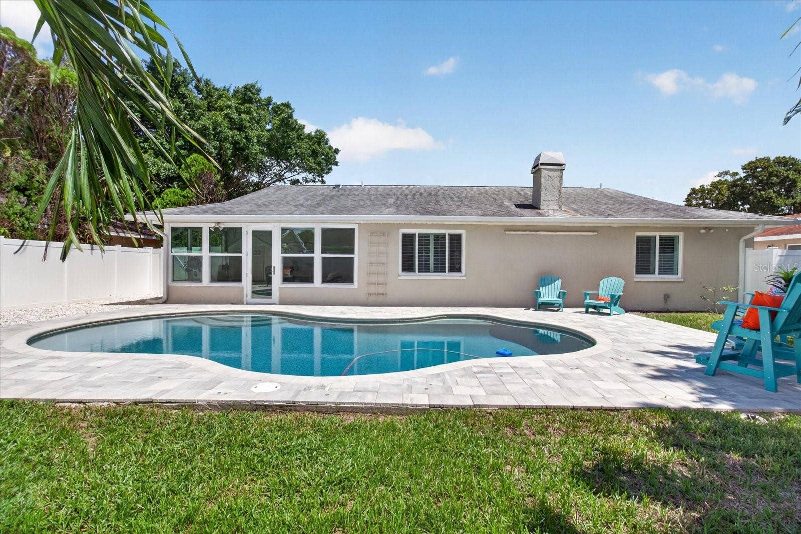 3350 HUNT CLUB DRIVE, Clearwater, FL 33761 Pool has a full Child Fence