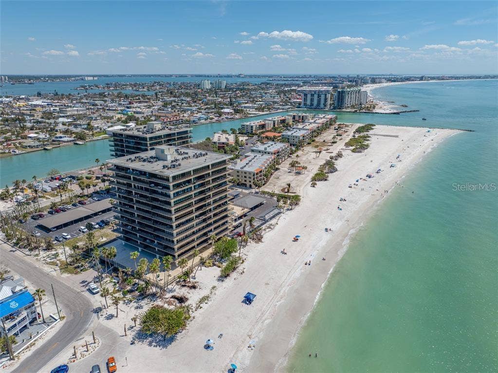 7600 BAYSHORE DRIVE, #205, Treasure Island, FL 33706 7600 BAYSHORE DRIVE, #205, Treasure Island, FL 33706