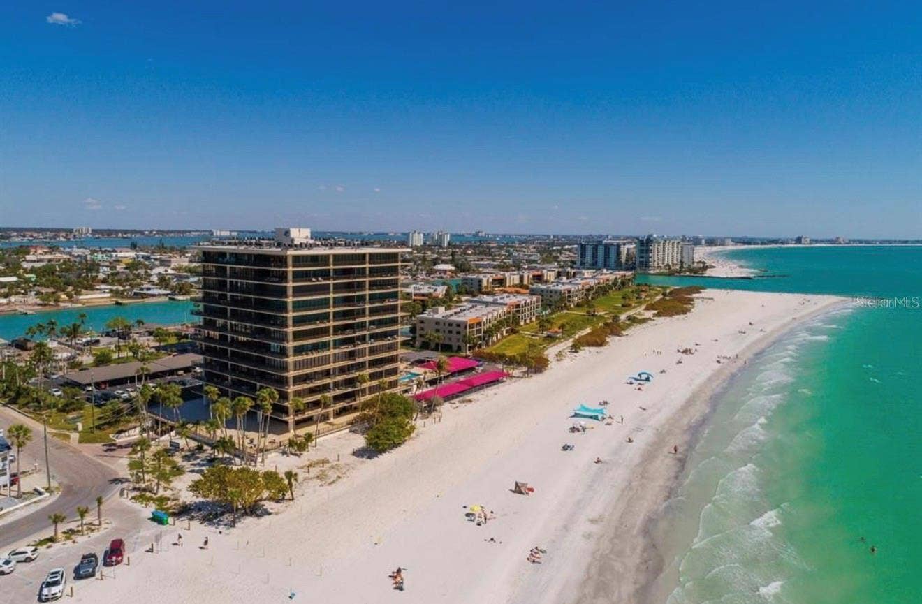 7600 BAYSHORE DRIVE, #205, Treasure Island, FL 33706 7600 BAYSHORE DRIVE, #205, Treasure Island, FL 33706