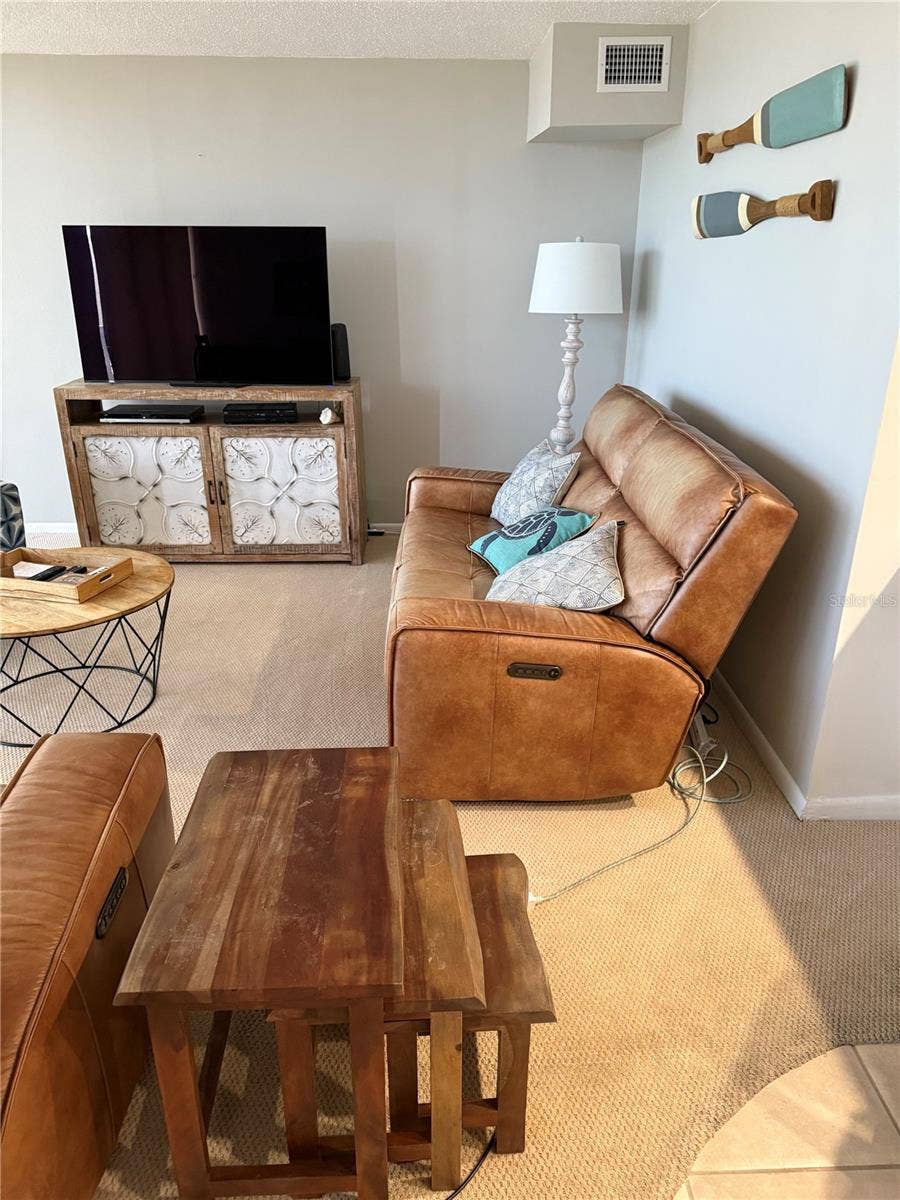 7600 BAYSHORE DRIVE, #205, Treasure Island, FL 33706 7600 BAYSHORE DRIVE, #205, Treasure Island, FL 33706