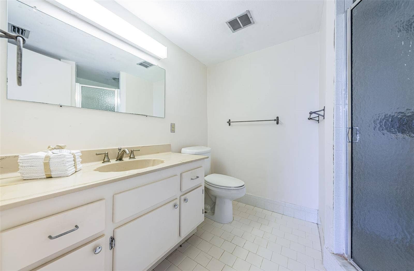 700 BEACH DRIVE NE, #308, St Petersburg, FL 33701 Primary Bathroom