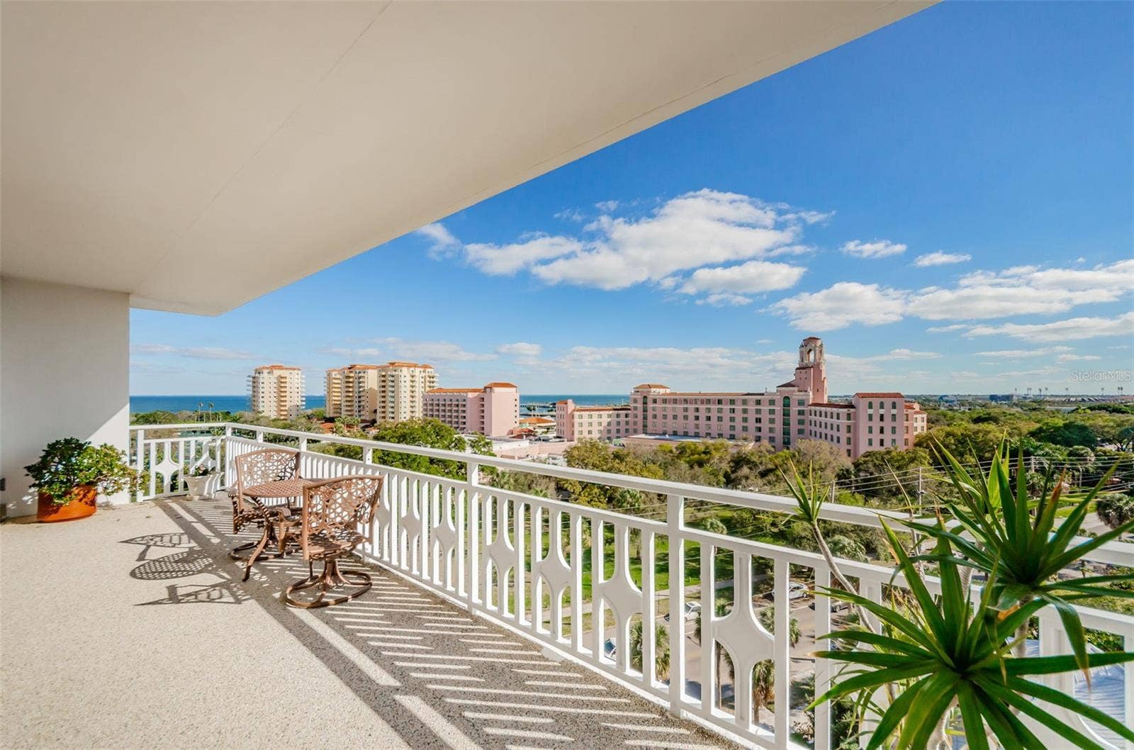 700 BEACH DRIVE NE, #308, St Petersburg, FL 33701 Rooftop Sundeck for Sunset Gatherings!