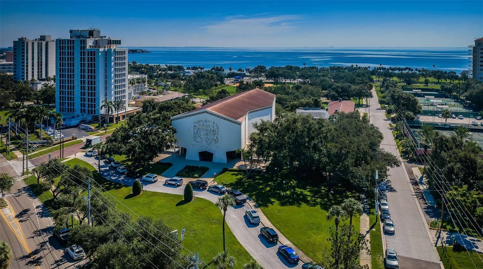 700 BEACH DRIVE NE, #308, St Petersburg, FL 33701 First Presbyterian Church of St. Pete is across the street!