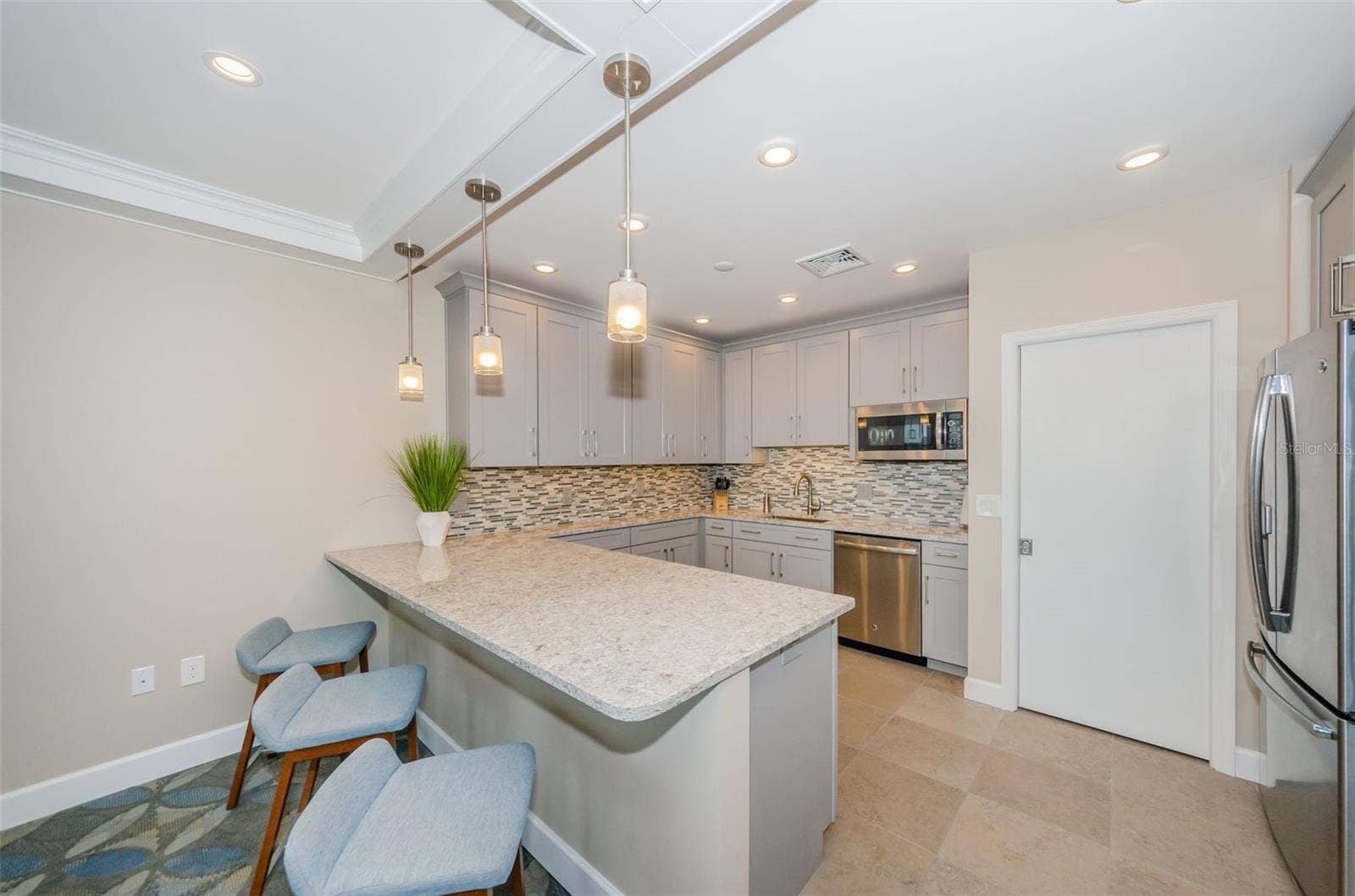 700 BEACH DRIVE NE, #308, St Petersburg, FL 33701 9th Floor Hospitality Level Full Kitchen