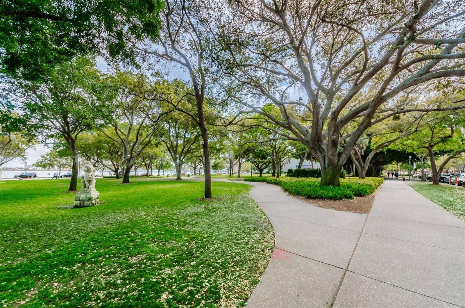 700 BEACH DRIVE NE, #308, St Petersburg, FL 33701 700 BEACH DRIVE NE, #308, St Petersburg, FL 33701