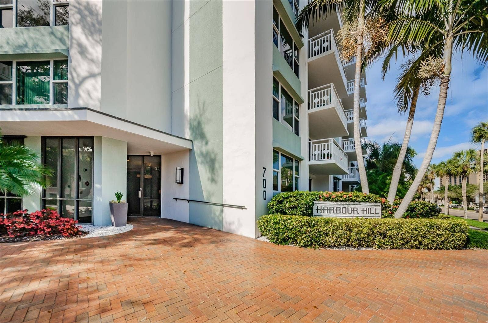 700 BEACH DRIVE NE, #308, St Petersburg, FL 33701 This established downtown St. Pete condo community offers more than just locationit delivers long-term stability, low-maintenance living, and walkable access to everything from the Pier to the Trop!