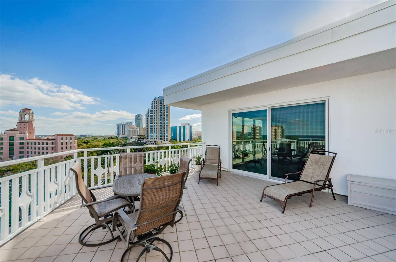 700 BEACH DRIVE NE, #308, St Petersburg, FL 33701 Rooftop Sundeck just off the newly renovated Clubroom & Hospitality area!