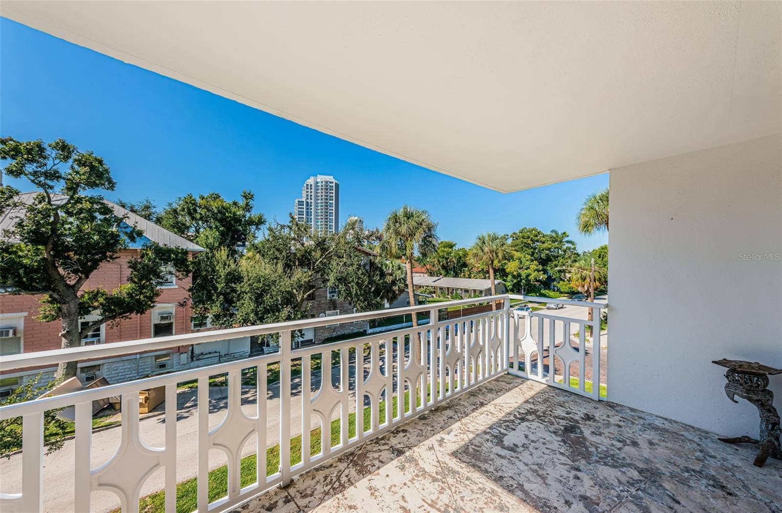 700 BEACH DRIVE NE, #308, St Petersburg, FL 33701 Large Terrace / Balcony