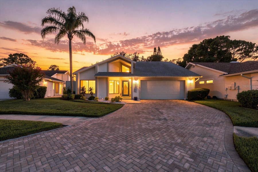 Property photo for 14626 VILLAGE GLEN CIRCLE, Tampa, FL