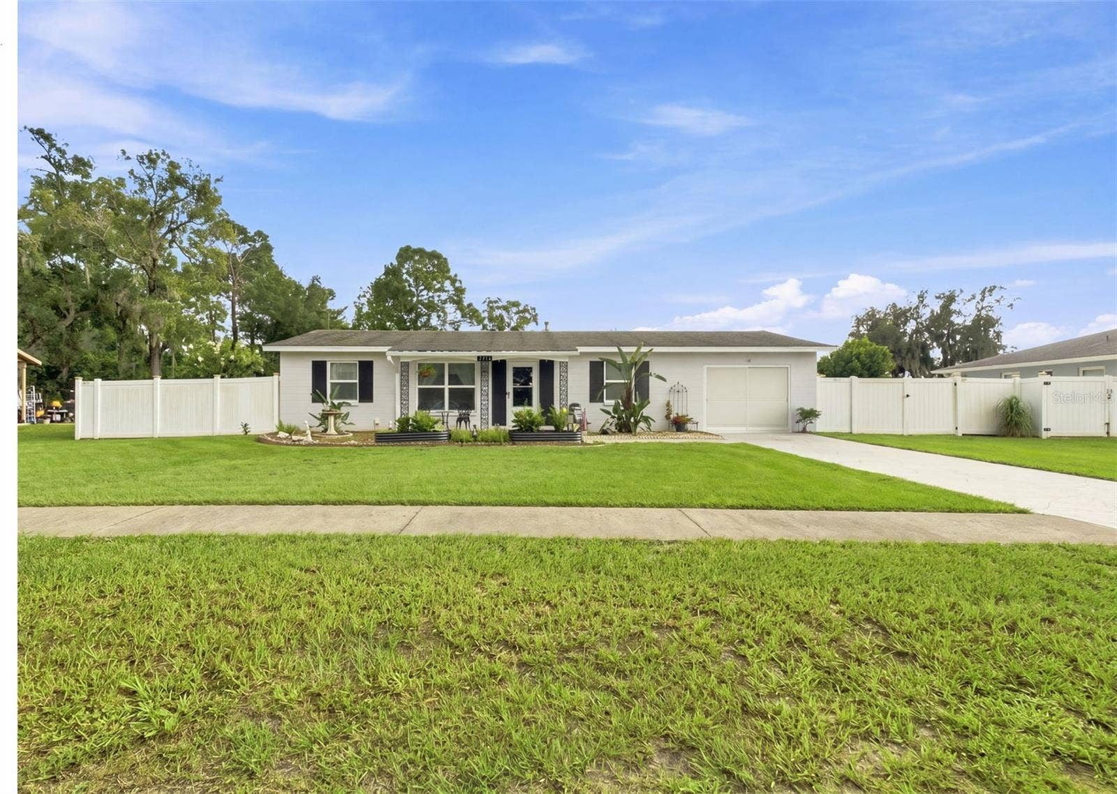 4054 PAVIA LANE, Spring Hill, FL 34606 4054 PAVIA LANE - FRONT ELEVATION