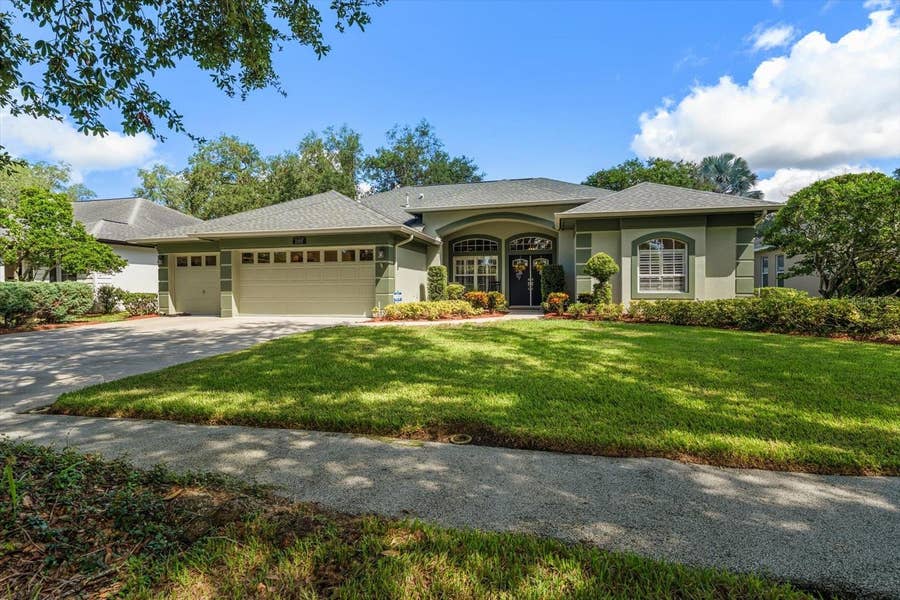 Property photo for 2105 BOOT LAKE CIRCLE, Tampa, FL