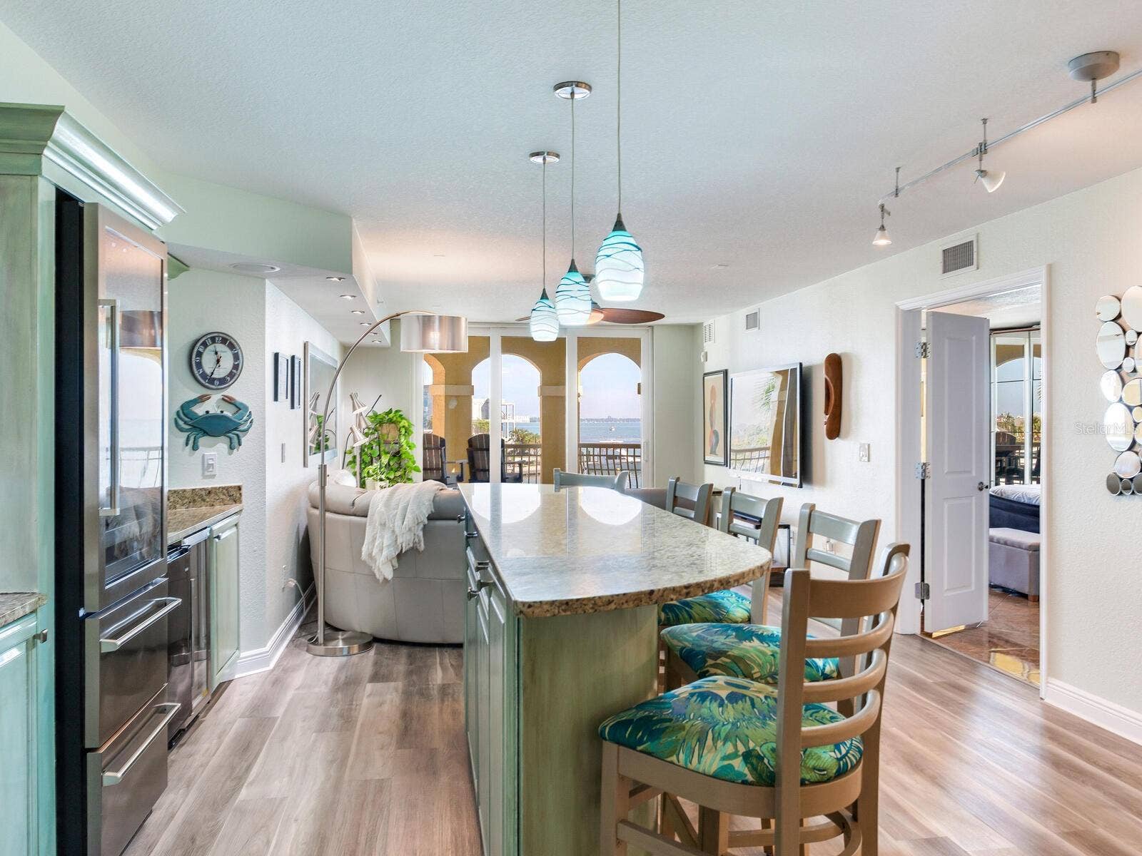 5353 GULF BOULEVARD, #B202, St Pete Beach, FL 33706 Built-in Bar Area
