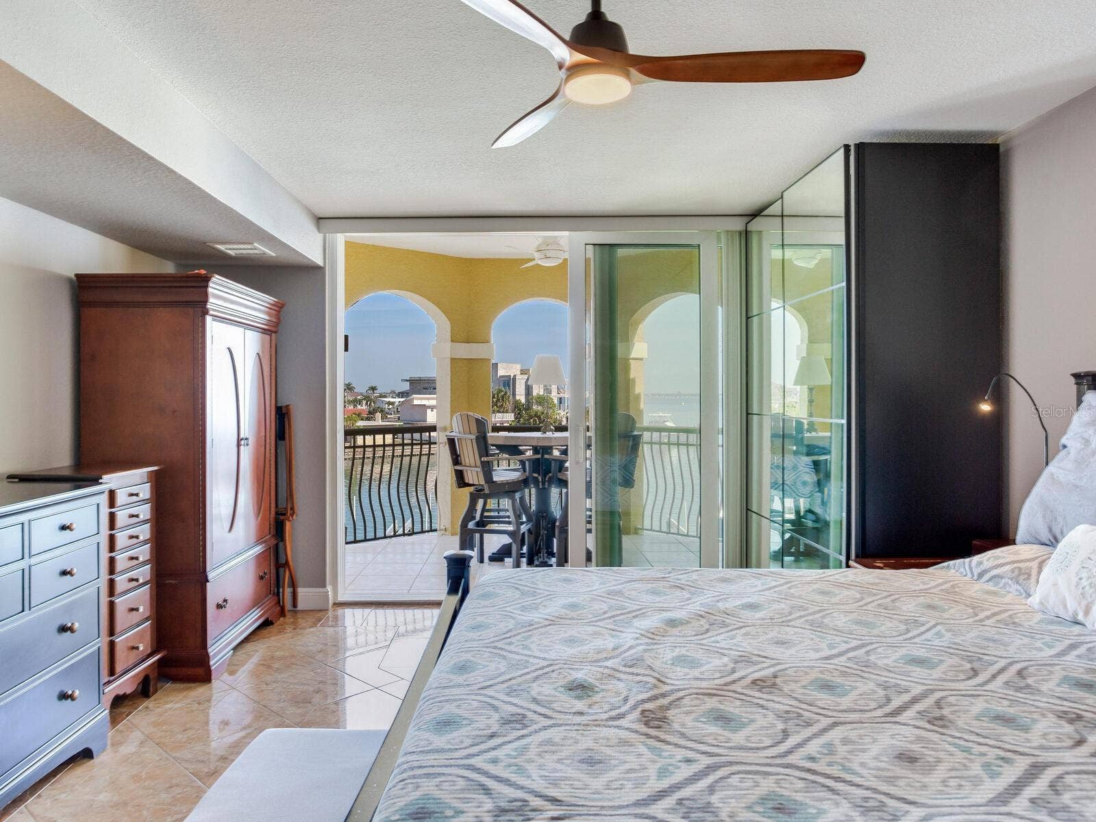 5353 GULF BOULEVARD, #B202, St Pete Beach, FL 33706 Primary Suite