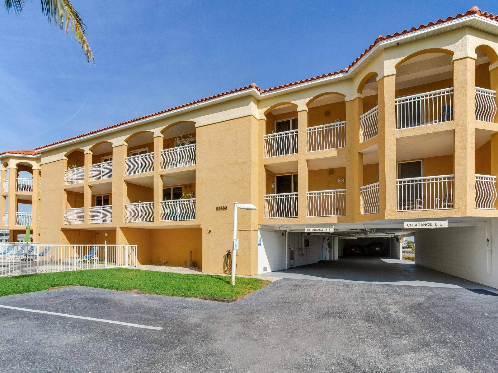 5353 GULF BOULEVARD, #B202, St Pete Beach, FL 33706 5353 GULF BOULEVARD, #B202, St Pete Beach, FL 33706