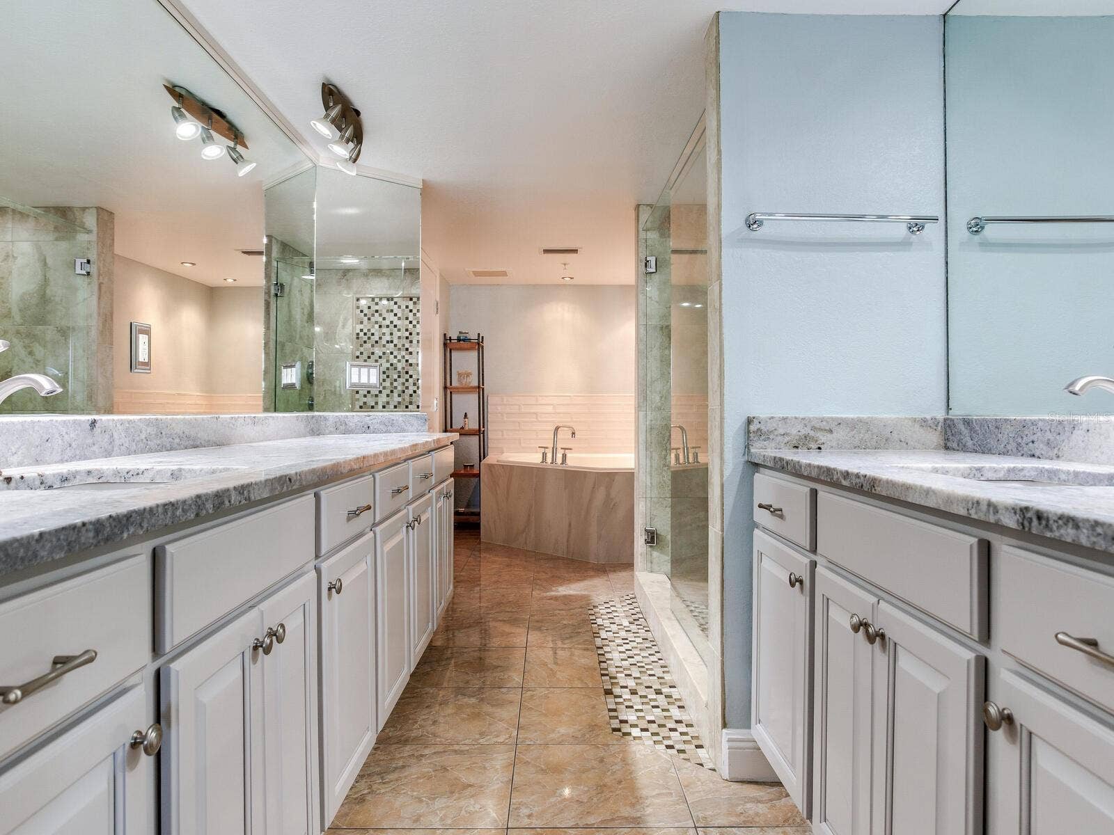 5353 GULF BOULEVARD, #B202, St Pete Beach, FL 33706 Primary Bath