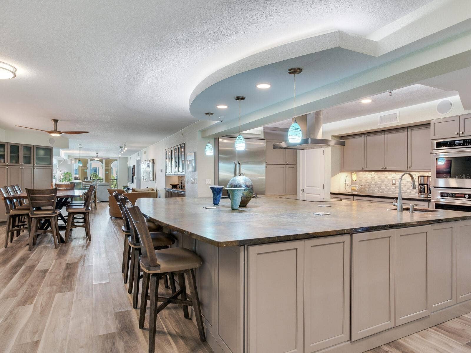 5353 GULF BOULEVARD, #B202, St Pete Beach, FL 33706 Executive Chef Kitchen