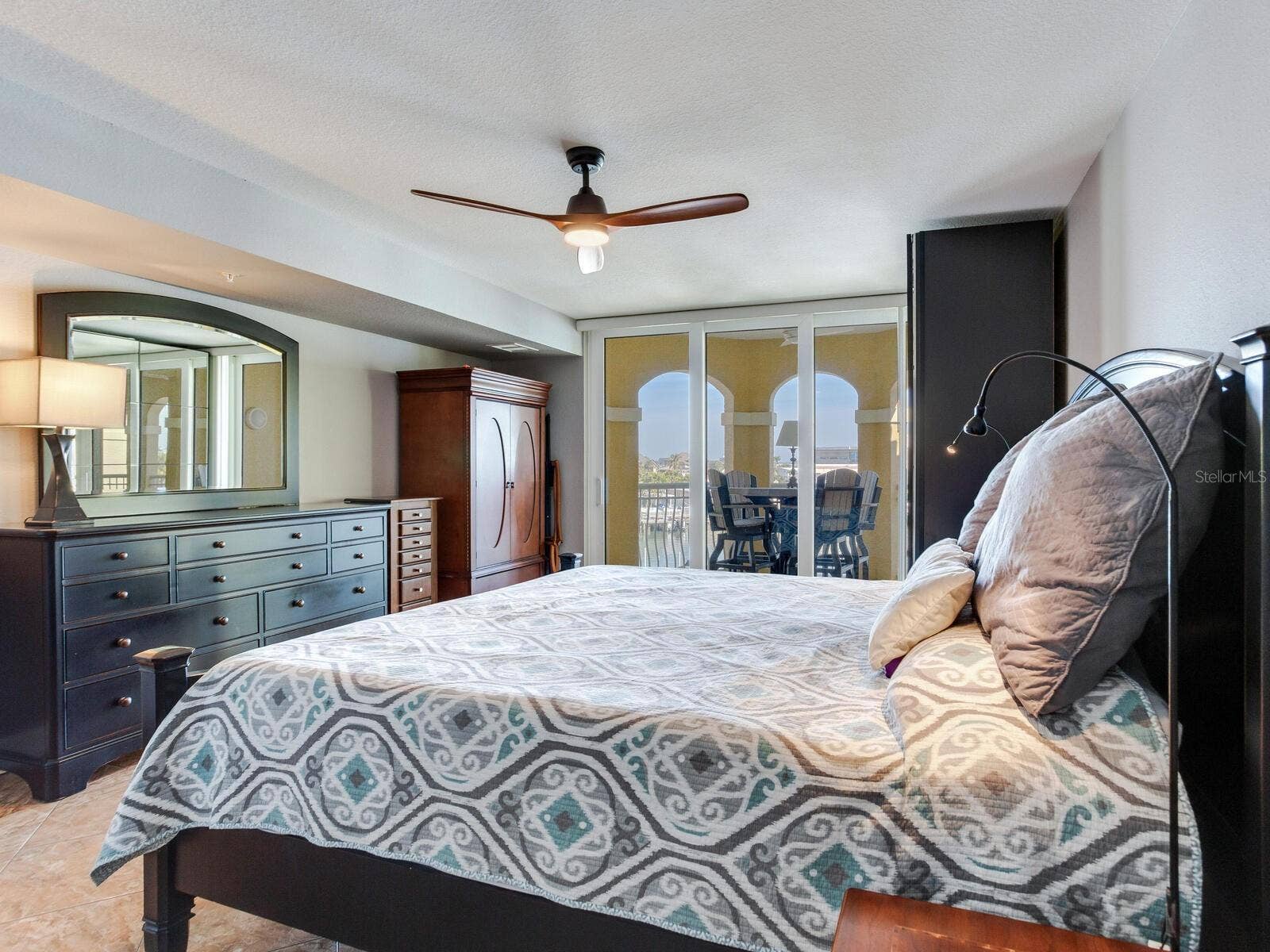 5353 GULF BOULEVARD, #B202, St Pete Beach, FL 33706 Primary Suite