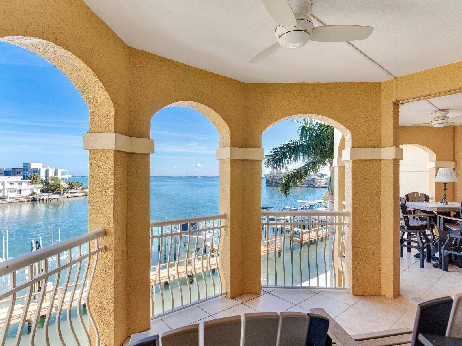 5353 GULF BOULEVARD, #B202, St Pete Beach, FL 33706 Spacious Private Balcony