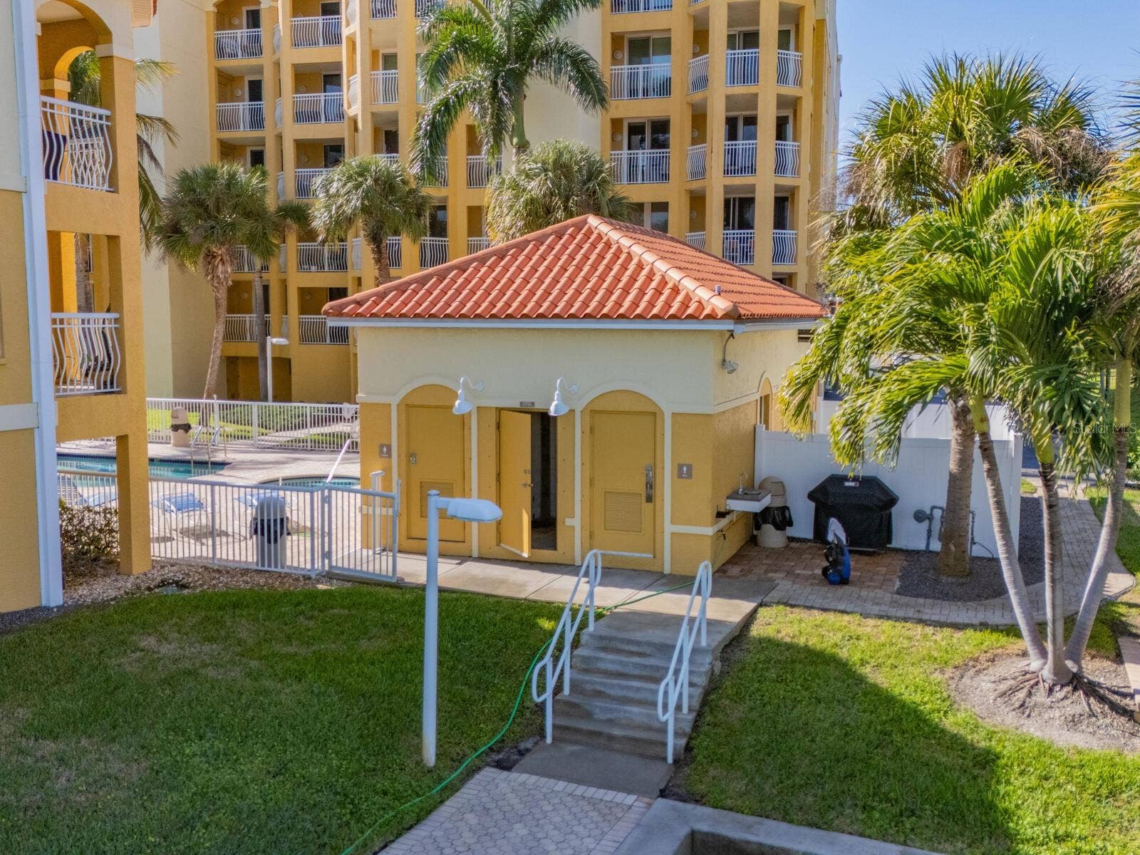 5353 GULF BOULEVARD, #B202, St Pete Beach, FL 33706 5353 GULF BOULEVARD, #B202, St Pete Beach, FL 33706