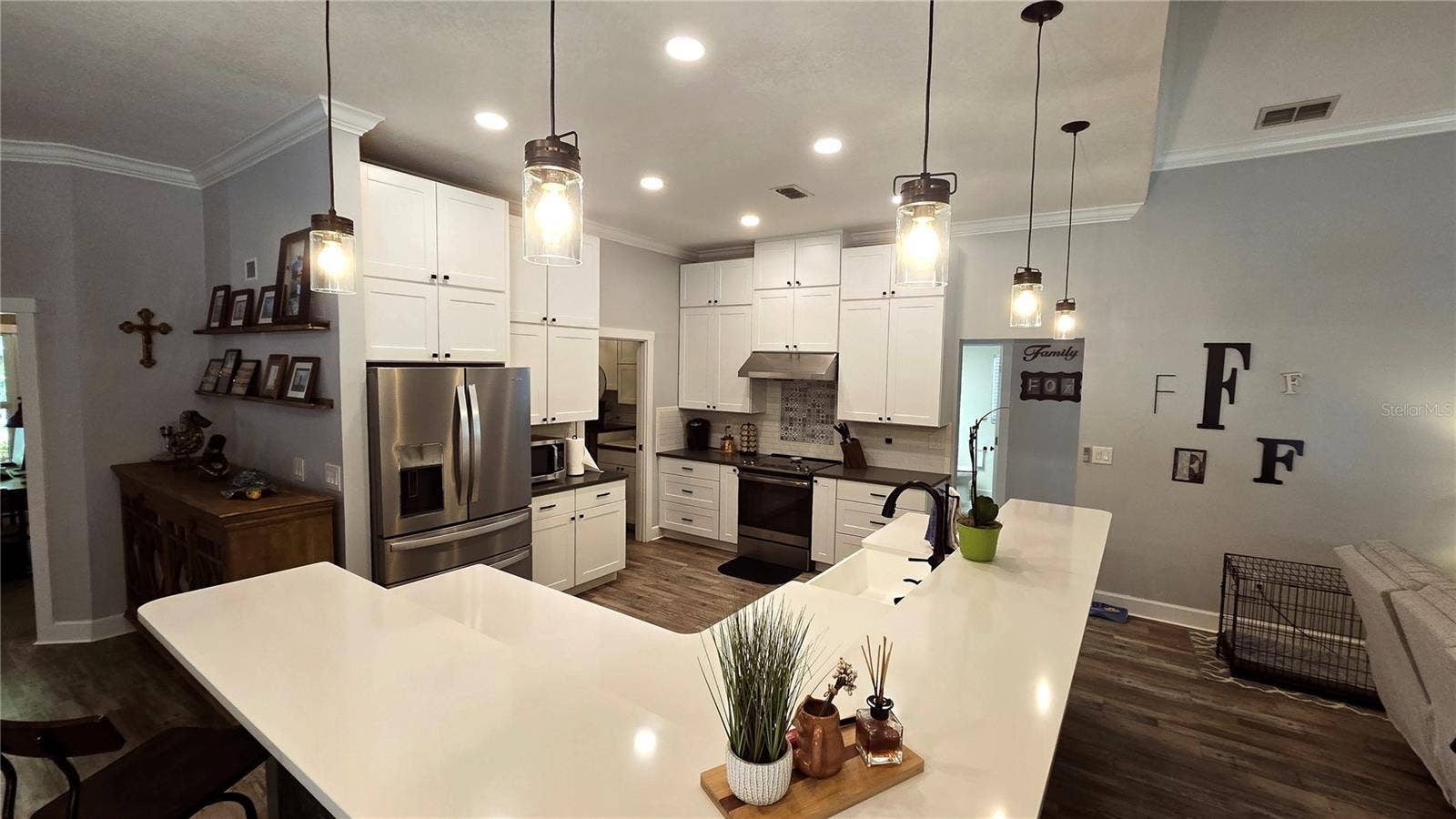 9991 WINDTREE BOULEVARD, Seminole, FL 33772 9991 WINDTREE BOULEVARD, Seminole, FL 33772