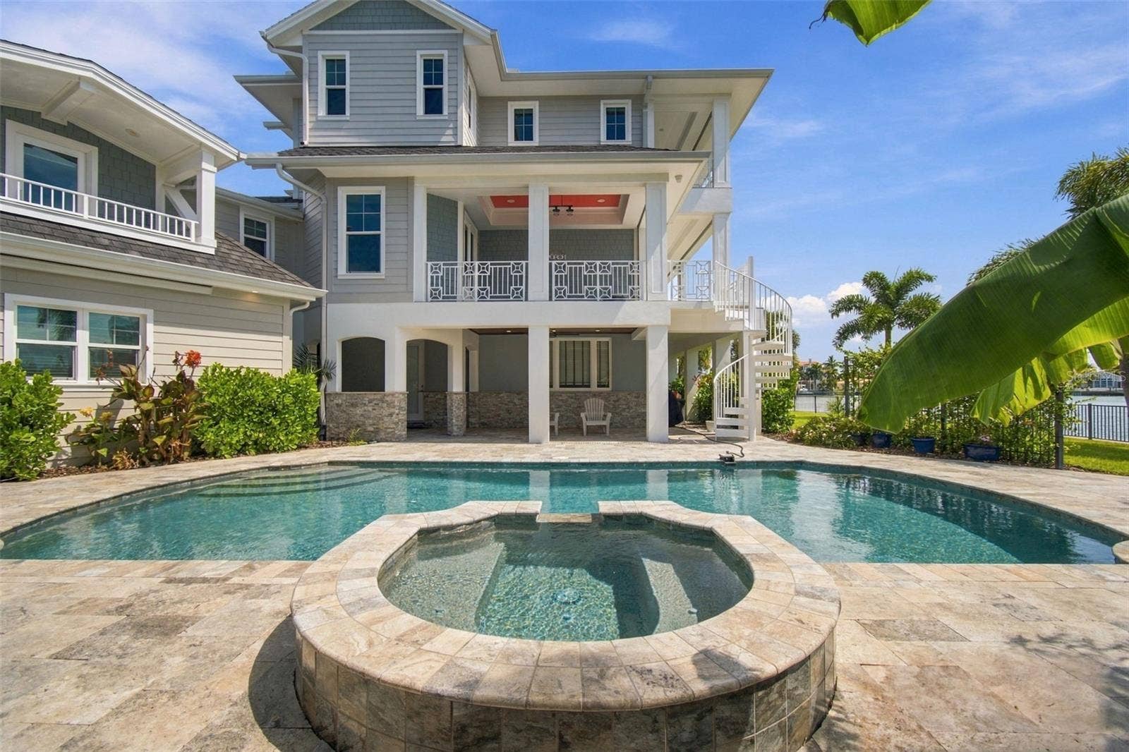 14 MARINA TERRACE, Treasure Island, FL 33706